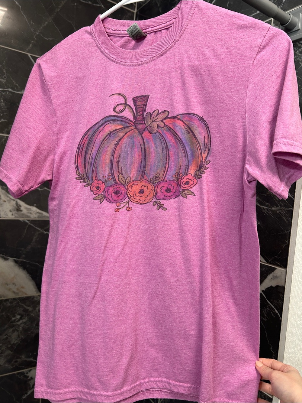 Gildan Pink Short-Sleeve Pumpkin Graphic Tee